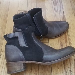 side zip sophisticated ankle boots